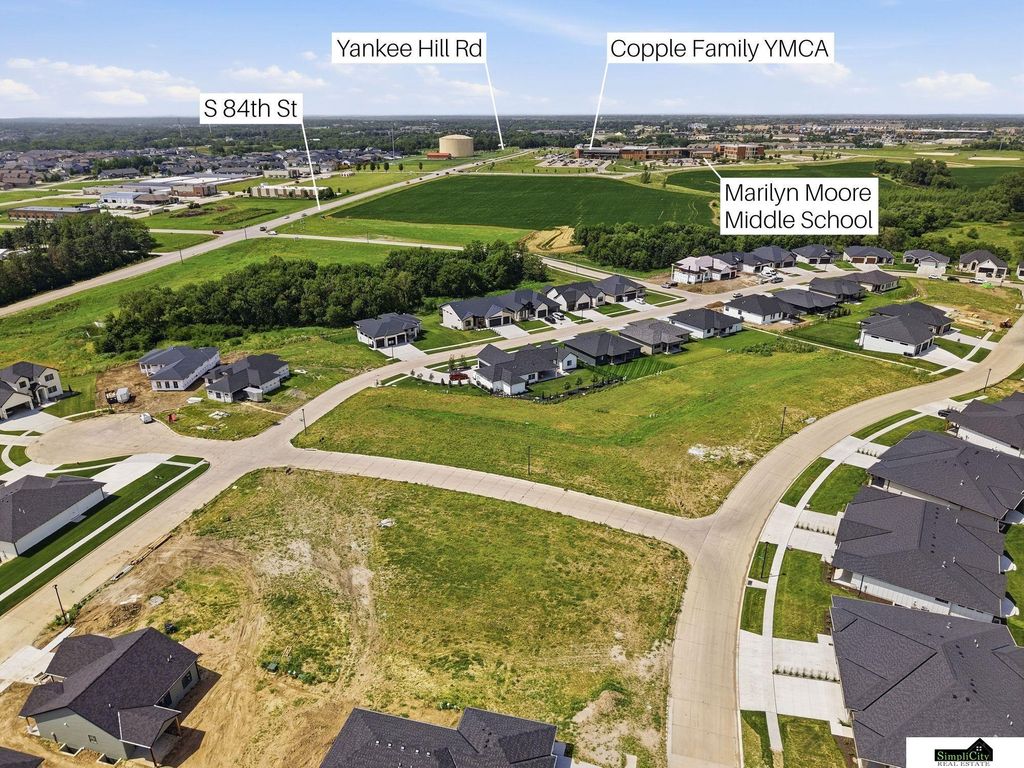 8640 Butterfly Drive, Lincoln, NE 68526