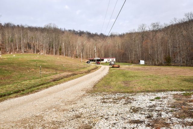 523 May Hollow Road, Tollesboro, KY 41189