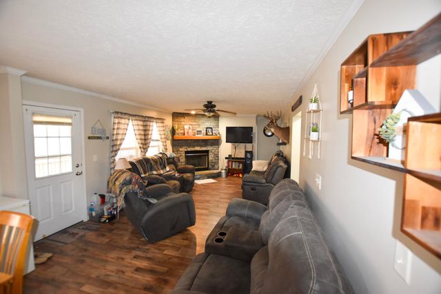 523 May Hollow Road, Tollesboro, KY 41189