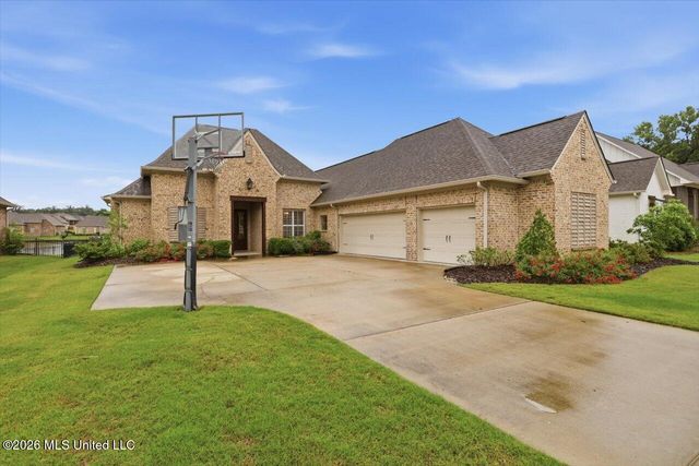 102 Camden Lake Drive, Madison, MS 39110