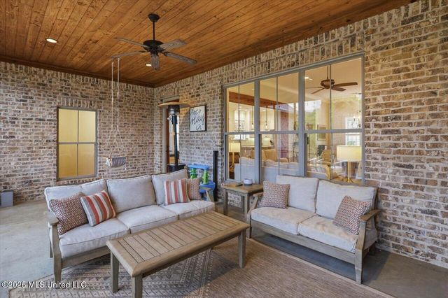 102 Camden Lake Drive, Madison, MS 39110