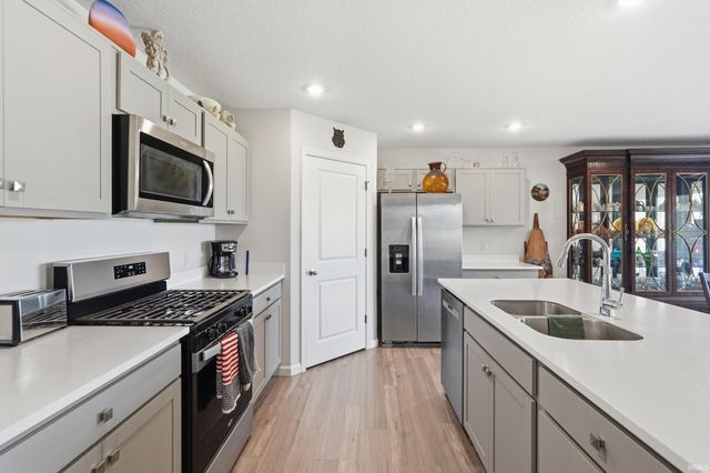 798 Chellberge Pass, New Haven, IN 46774