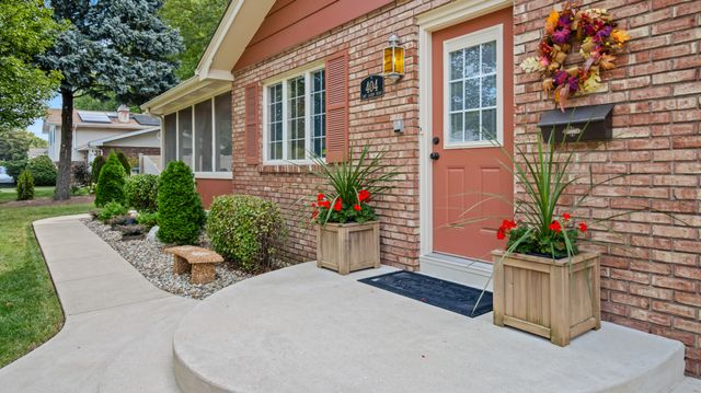 404 E Grand Drive, Bourbonnais, IL 60914