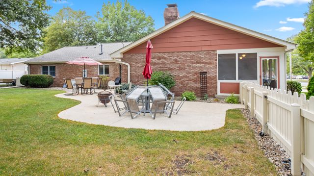 404 E Grand Drive, Bourbonnais, IL 60914