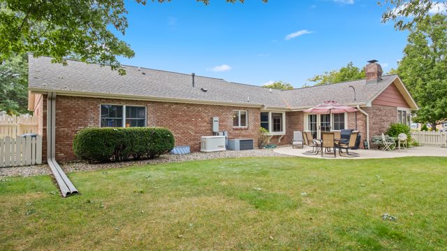 404 E Grand Drive, Bourbonnais, IL 60914