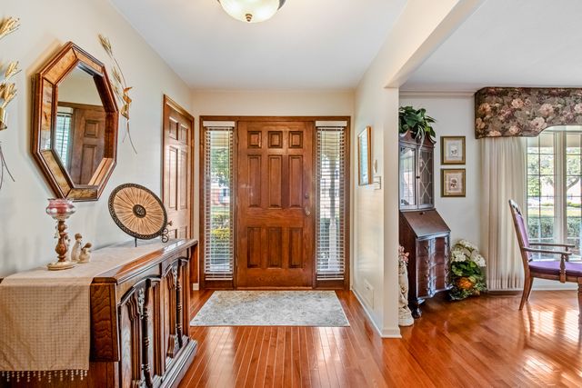 404 E Grand Drive, Bourbonnais, IL 60914