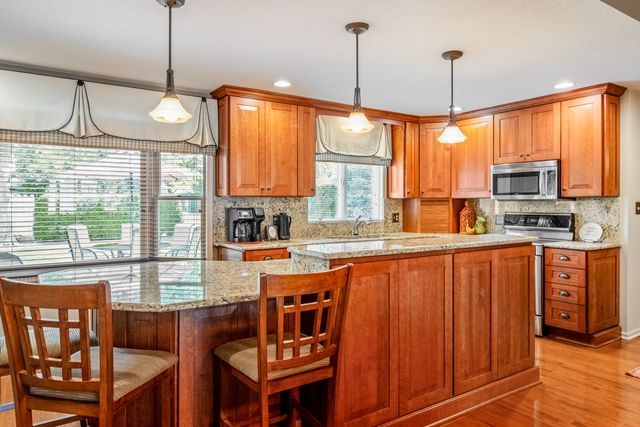 404 E Grand Drive, Bourbonnais, IL 60914