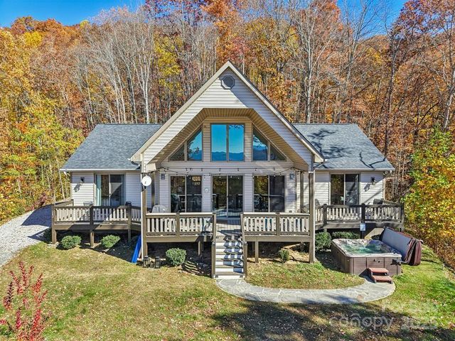242 Crossview Drive, Bryson City, NC 28713
