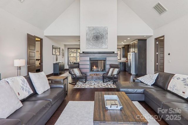 242 Crossview Drive, Bryson City, NC 28713