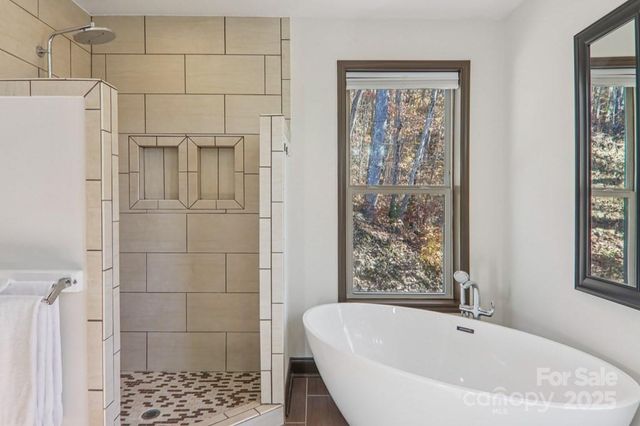 242 Crossview Drive, Bryson City, NC 28713