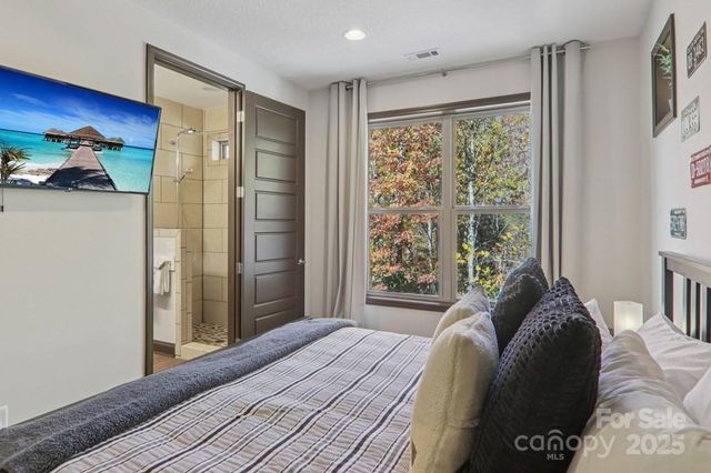 242 Crossview Drive, Bryson City, NC 28713