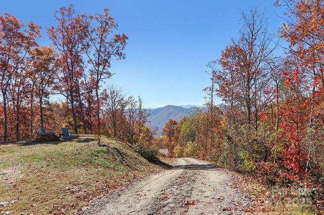 242 Crossview Drive, Bryson City, NC 28713