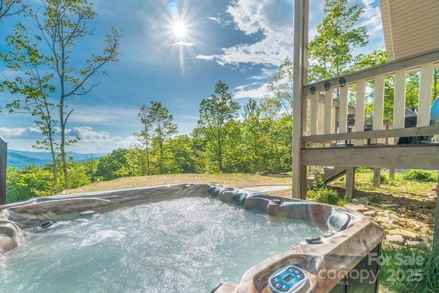 242 Crossview Drive, Bryson City, NC 28713
