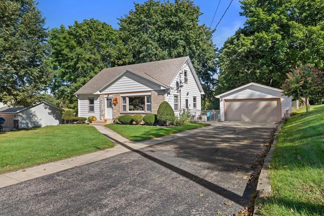 6523 347th AVENUE, Burlington, WI 53105