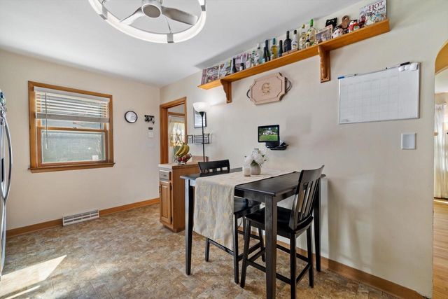 6523 347th AVENUE, Burlington, WI 53105