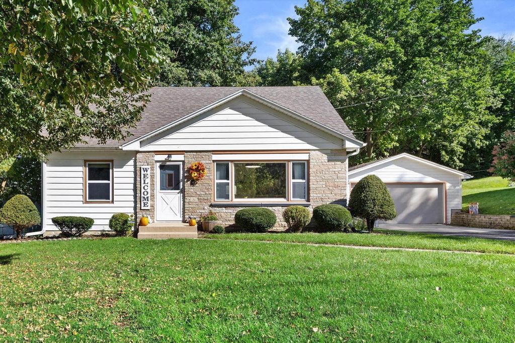 6523 347th AVENUE, Burlington, WI 53105