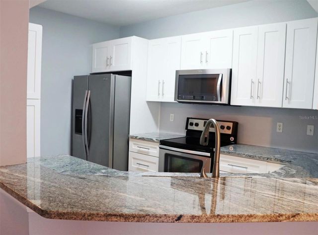 5530 METROWEST BOULEVARD 210, Orlando, FL 32811
