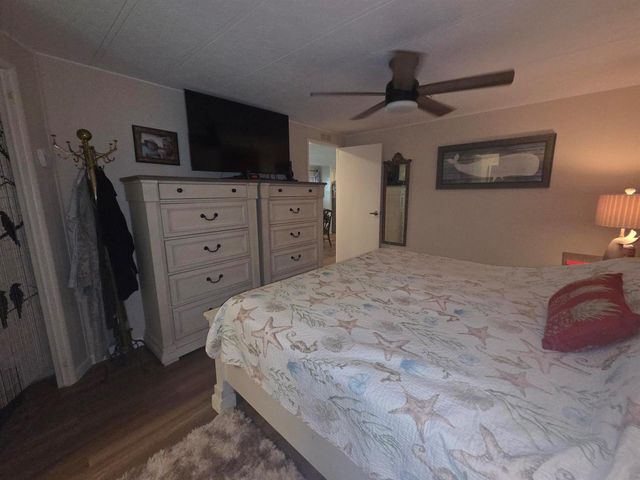 8020 SE Shenandoah Drive, Hobe Sound, FL 33455