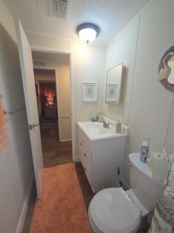 8020 SE Shenandoah Drive, Hobe Sound, FL 33455