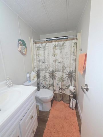 8020 SE Shenandoah Drive, Hobe Sound, FL 33455
