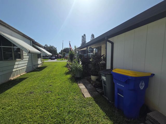 8020 SE Shenandoah Drive, Hobe Sound, FL 33455