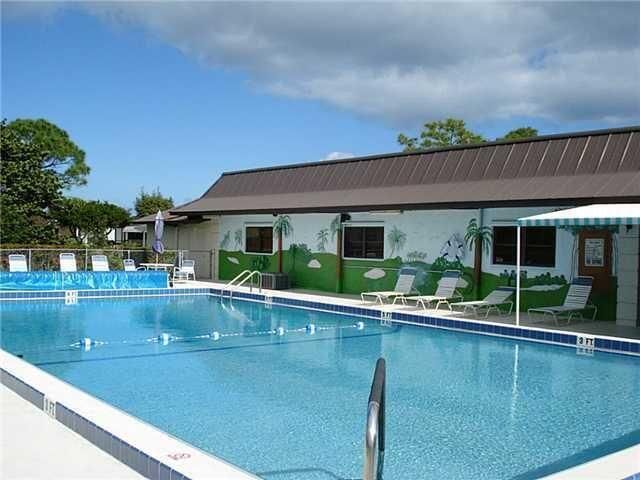 8020 SE Shenandoah Drive, Hobe Sound, FL 33455