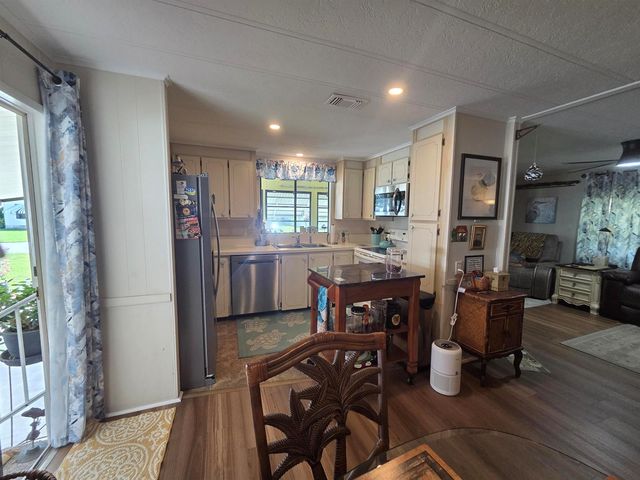 8020 SE Shenandoah Drive, Hobe Sound, FL 33455