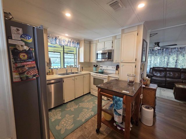 8020 SE Shenandoah Drive, Hobe Sound, FL 33455
