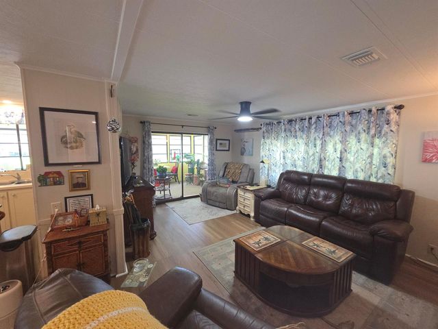 8020 SE Shenandoah Drive, Hobe Sound, FL 33455