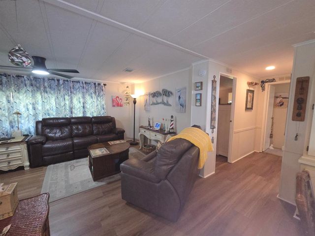 8020 SE Shenandoah Drive, Hobe Sound, FL 33455