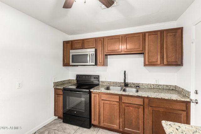 1010 E CHIPMAN Road, Phoenix, AZ 85040