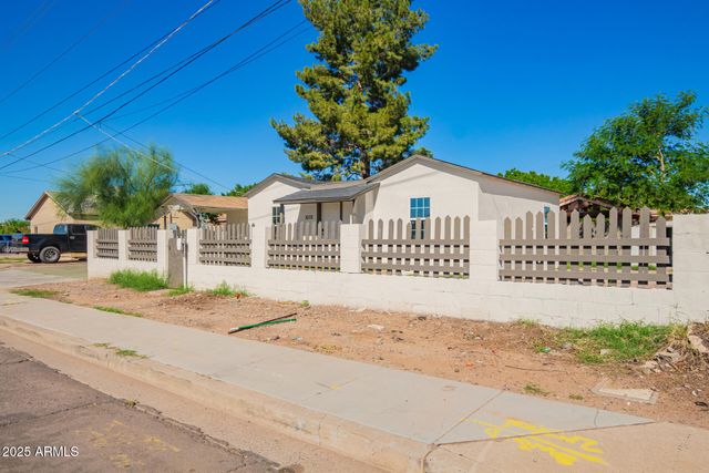 1010 E CHIPMAN Road, Phoenix, AZ 85040