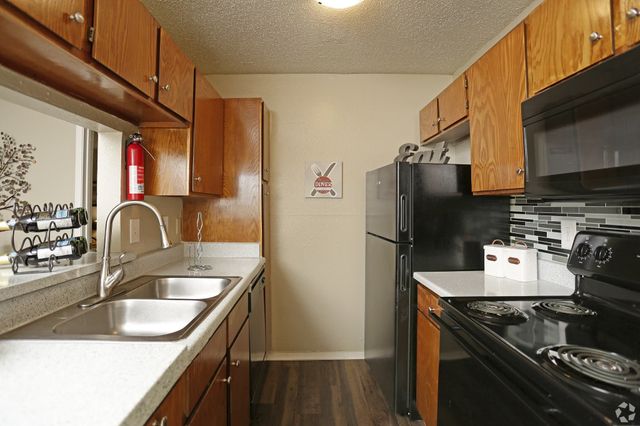 11050 Woodmeadow Parkway 1322, Dallas, TX 75228