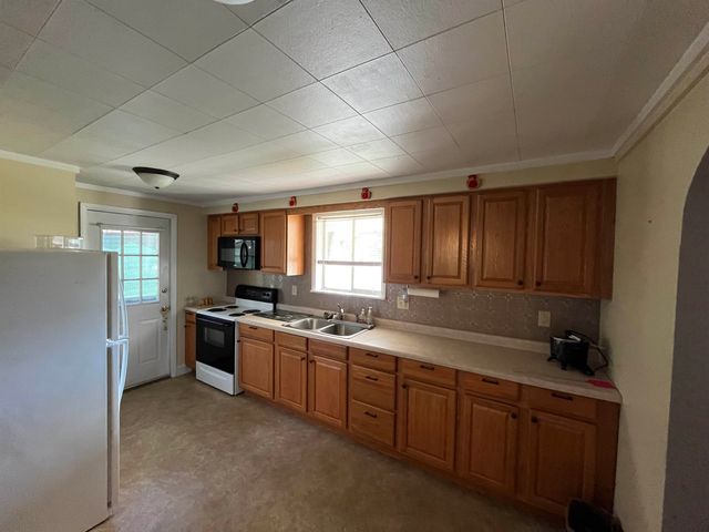 514 Lane Street, Ironton, OH 45638