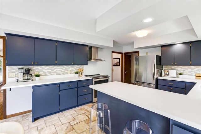 7116 Applewood Drive, Madison, WI 53719