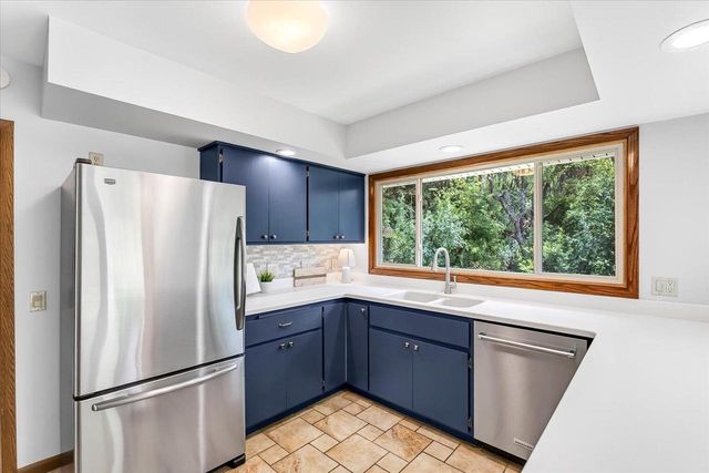 7116 Applewood Drive, Madison, WI 53719