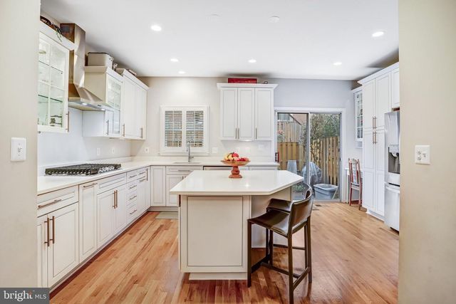 1505-D N COLONIAL TER, Arlington, VA 22209