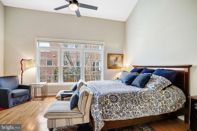 1505-D N COLONIAL TER, Arlington, VA 22209