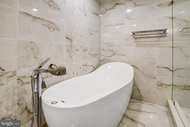 1505-D N COLONIAL TER, Arlington, VA 22209