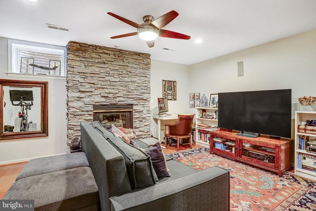 1505-D N COLONIAL TER, Arlington, VA 22209