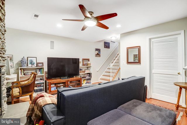 1505-D N COLONIAL TER, Arlington, VA 22209