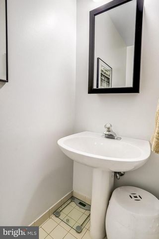 1505-D N COLONIAL TER, Arlington, VA 22209