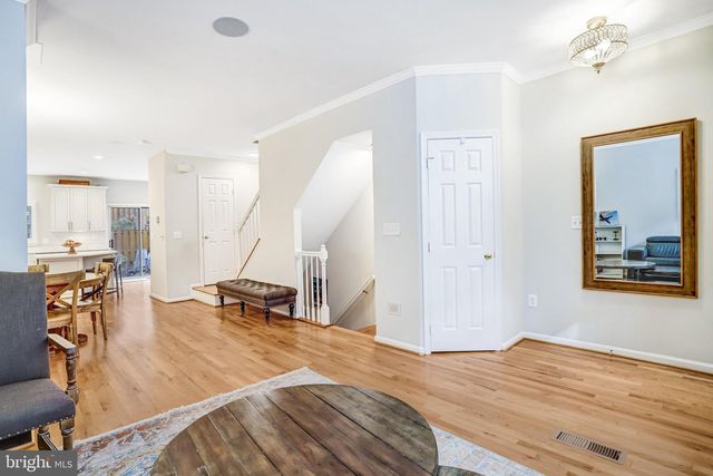 1505-D N COLONIAL TER, Arlington, VA 22209