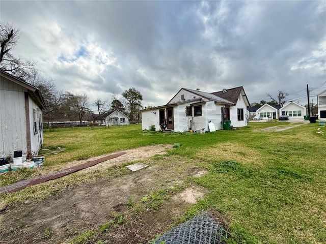 2405 Mann Street, Houston, TX 77093