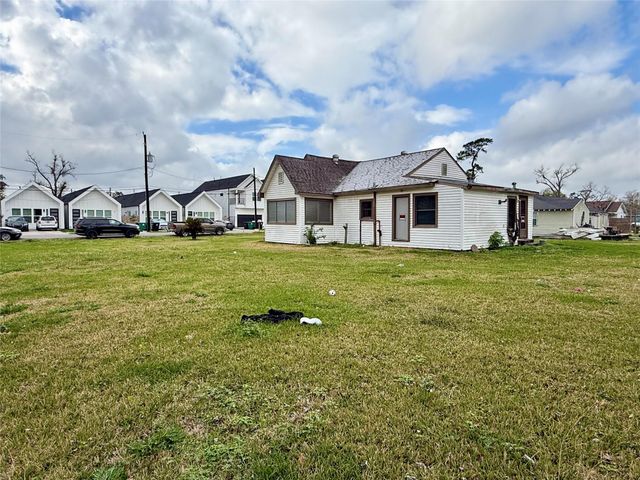 2405 Mann Street, Houston, TX 77093