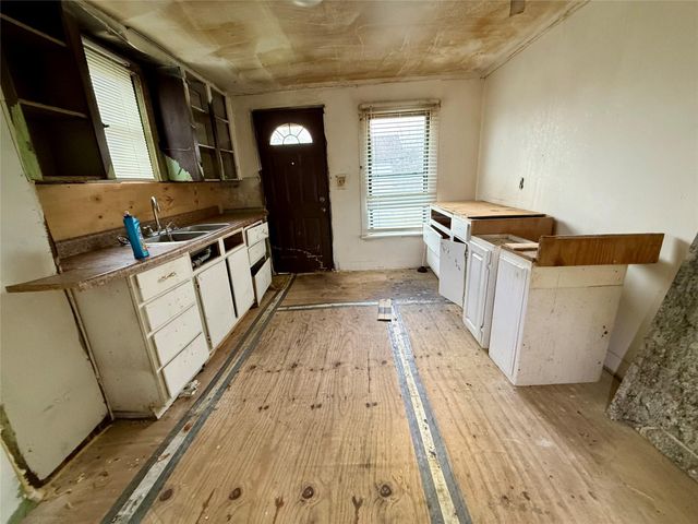 2405 Mann Street, Houston, TX 77093