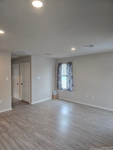 7503 Silos Trail, San Antonio, TX 78252