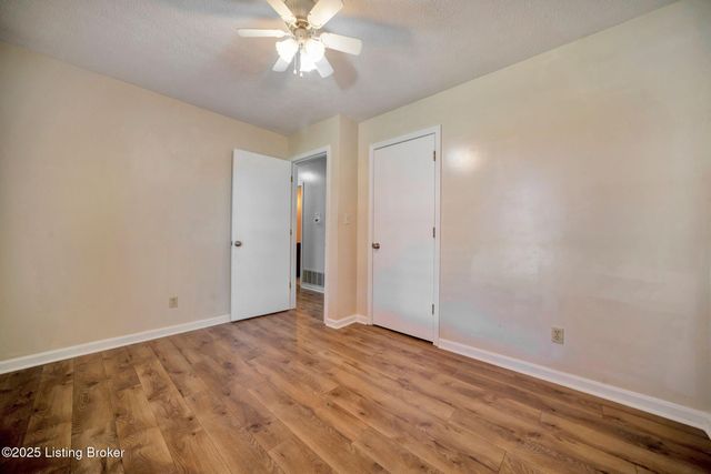 1401 Brooks Hill Rd, Brooks, KY 40109