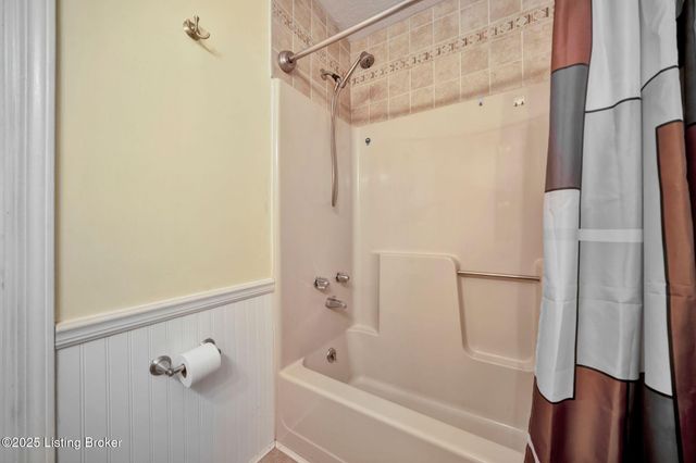 1401 Brooks Hill Rd, Brooks, KY 40109