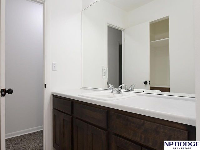 5020 S 80 Street, Ralston, NE 68127